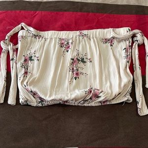 Guess tube top straps overhang style ties, looks great with skinny jeans